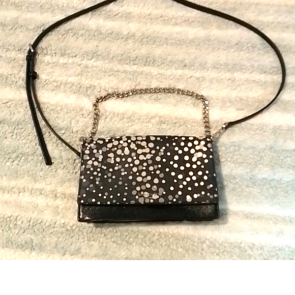 kate spade Handbags - Kate Spade Cameron crossbody purse with chain and strap. Black. New without tags